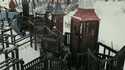 orphantrailer38.jpg
